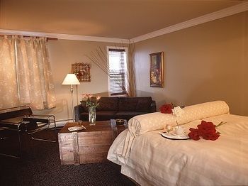 La Camarine Hotel